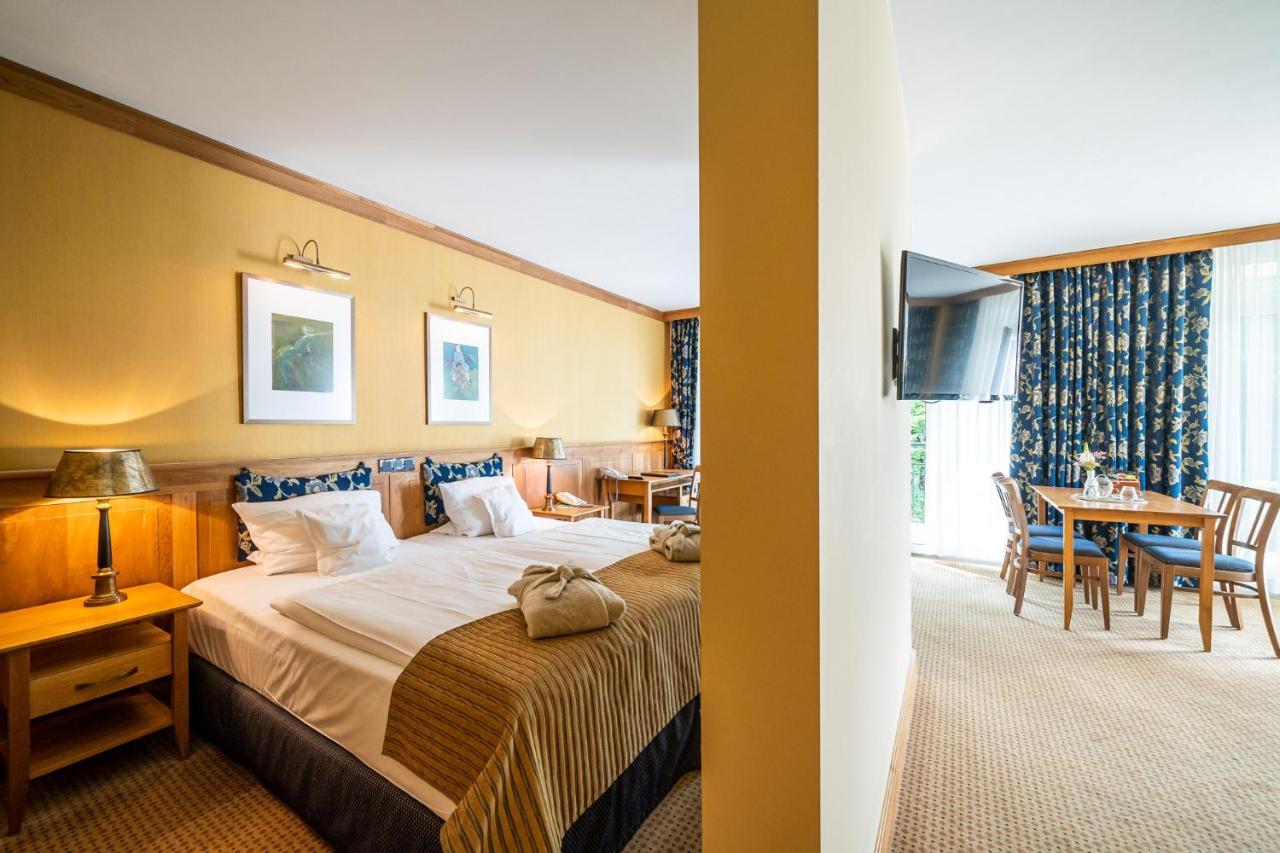 Waldhotel Tannenhaeuschen Wesel  Kültér fotó