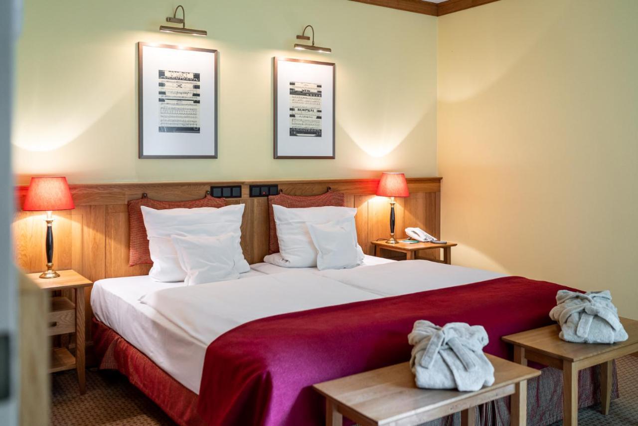 Waldhotel Tannenhaeuschen Wesel  Kültér fotó